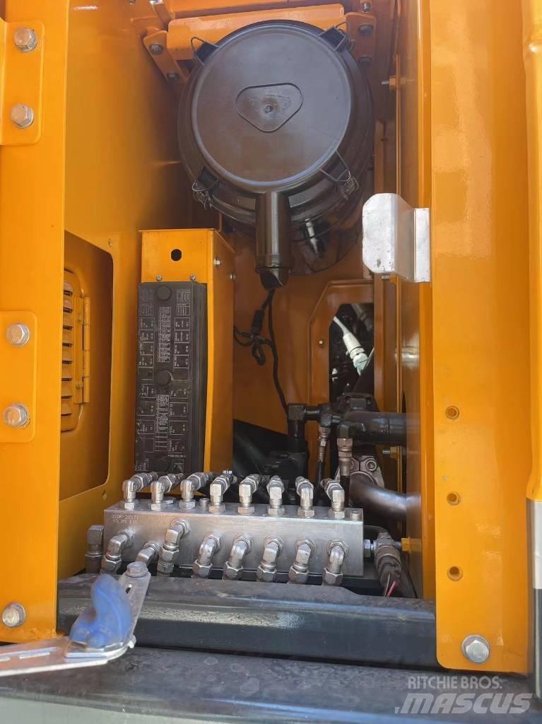 Hyundai 210W-9  휠 굴삭기