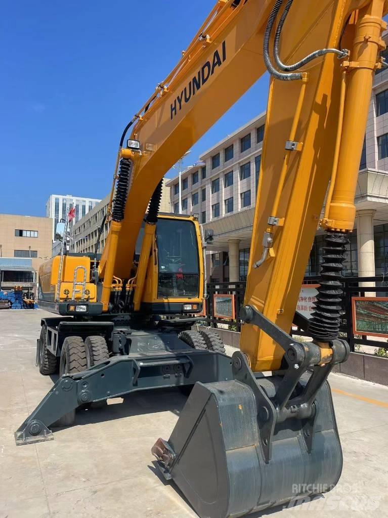 Hyundai 210W-9  휠 굴삭기
