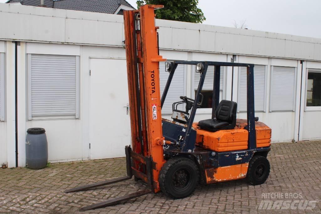 Toyota 5 FD 25 디젤 지게차