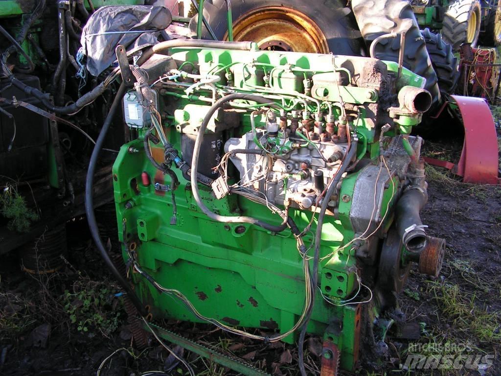 John Deere 8100 엔진