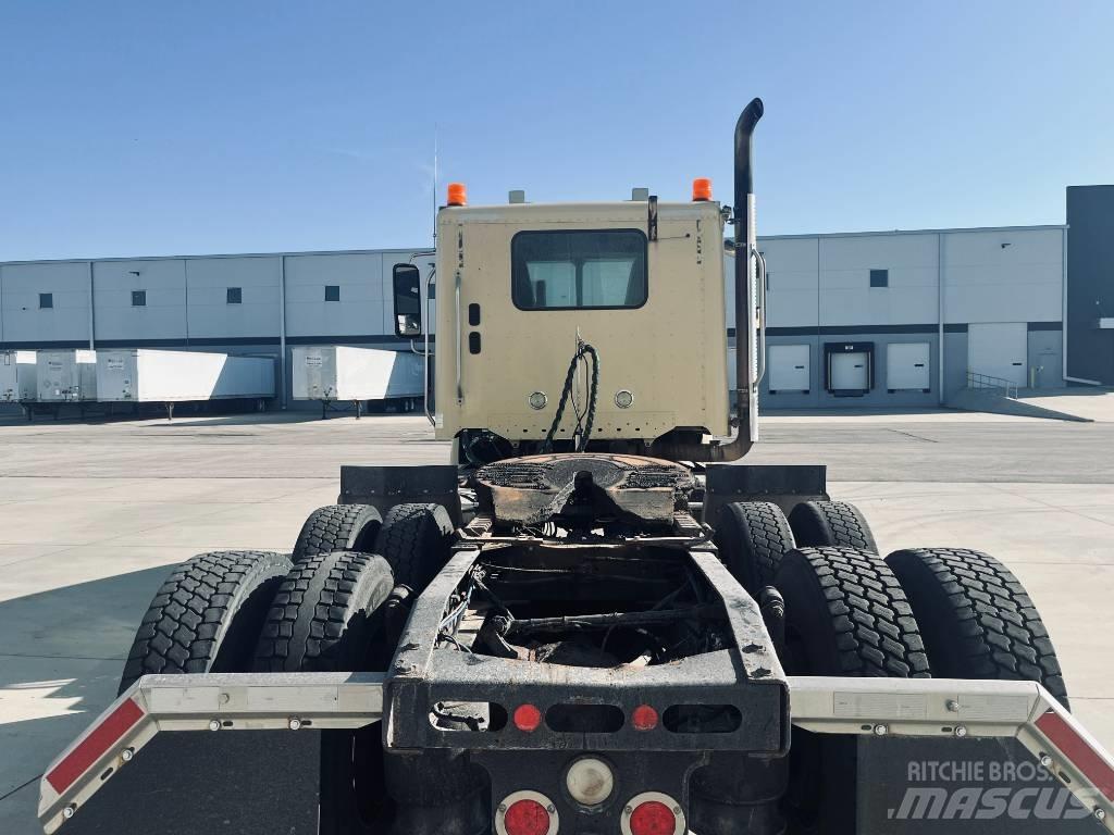 Freightliner 122 SD 트랙터 유닛