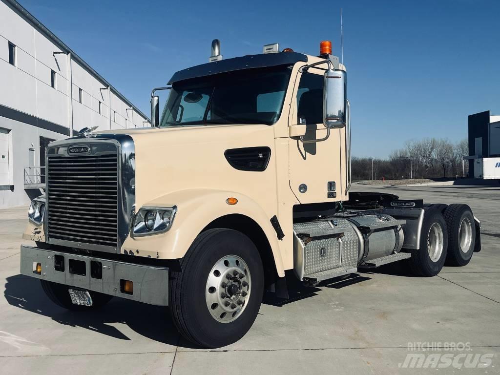Freightliner 122 SD 트랙터 유닛