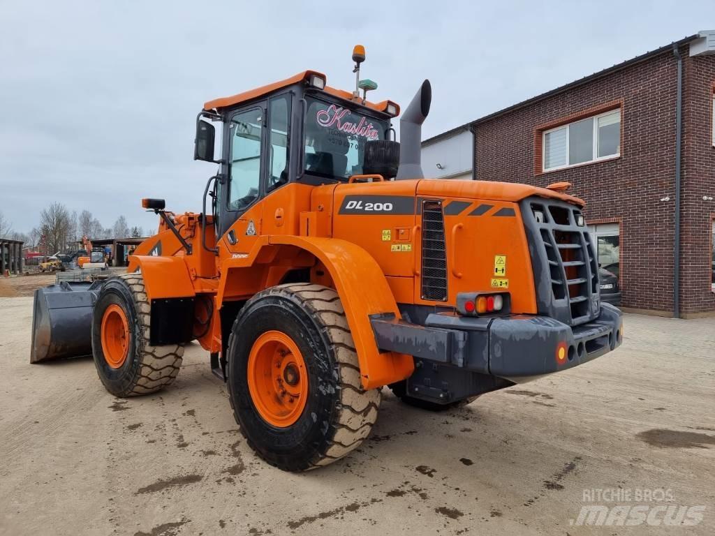Doosan DL 200-3  휠로우더