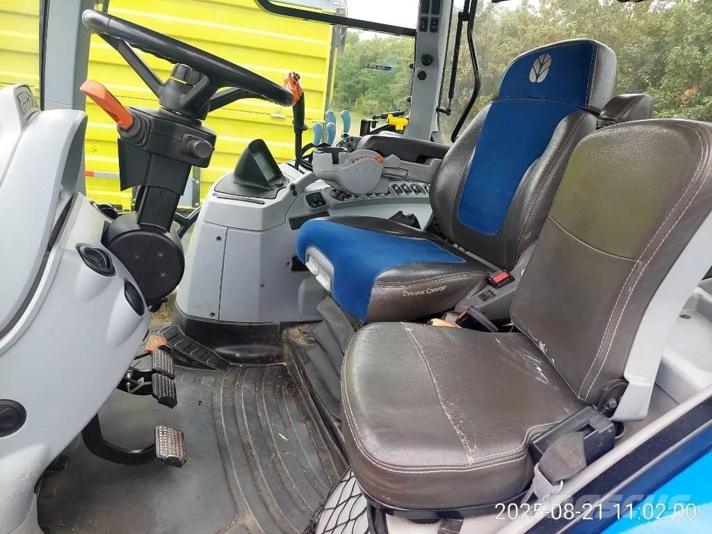 New Holland T 7.230 트랙터