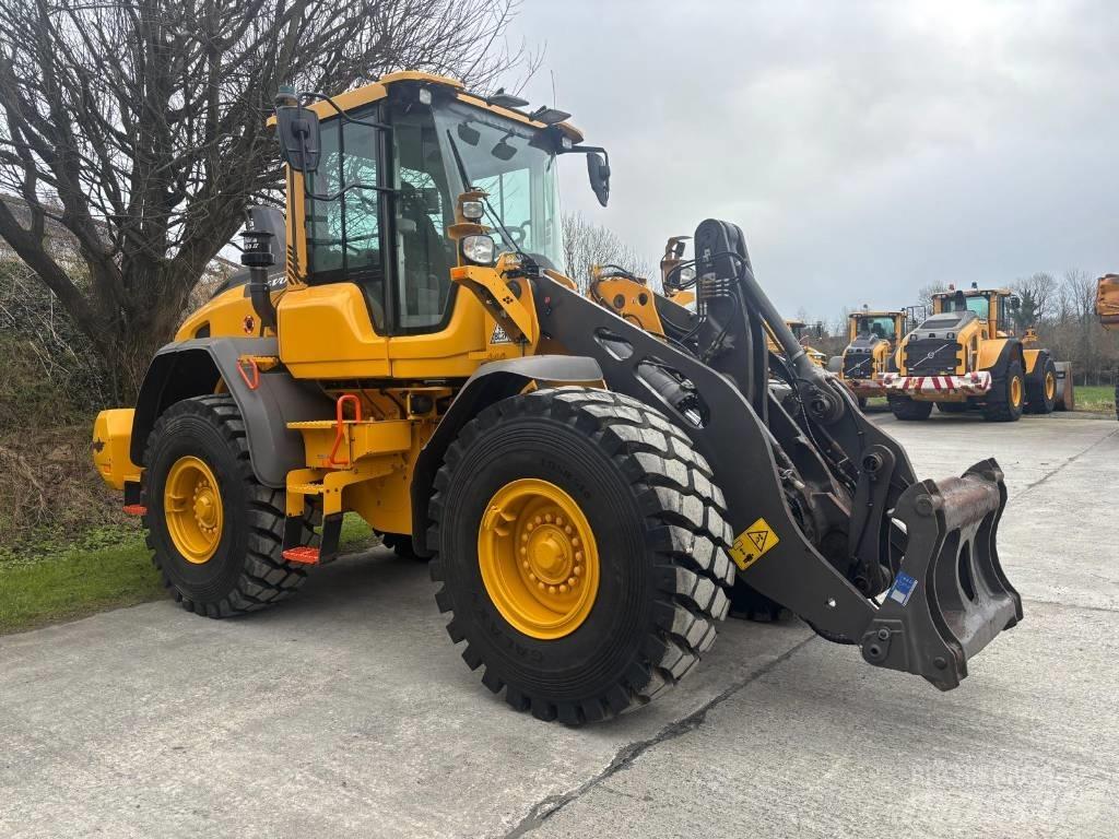 Volvo L90H  휠로우더