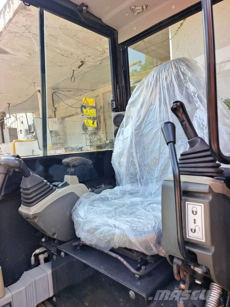 CAT 305.5 E 소형 굴삭기 7톤 미만