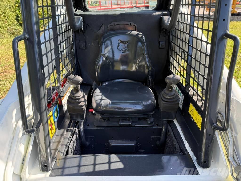 Bobcat T 190 궤도식 로우더