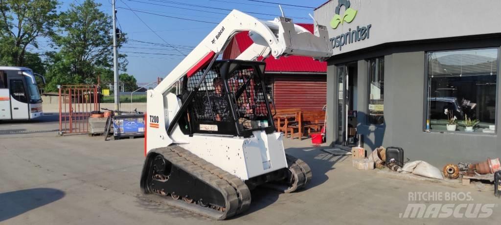 Bobcat T 200  스키드로더