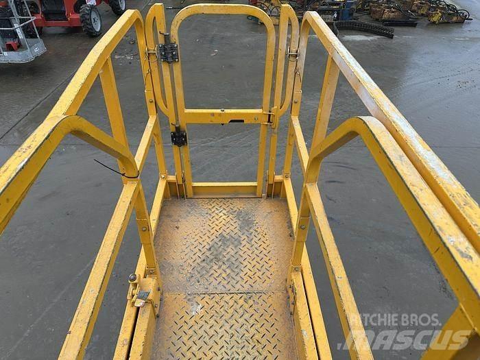 JCB S2032E 기타 승강기와 플랫폼