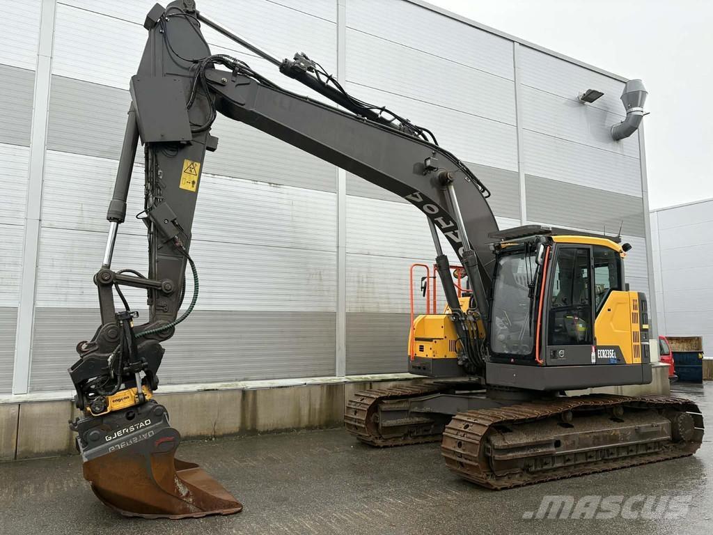 Volvo ECR235EL 특수 굴삭기