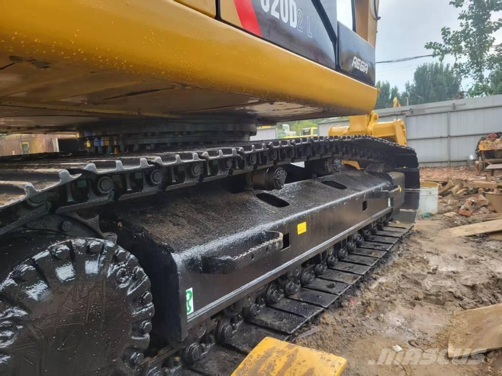 CAT 320 D L 대형 굴삭기 29톤 이상