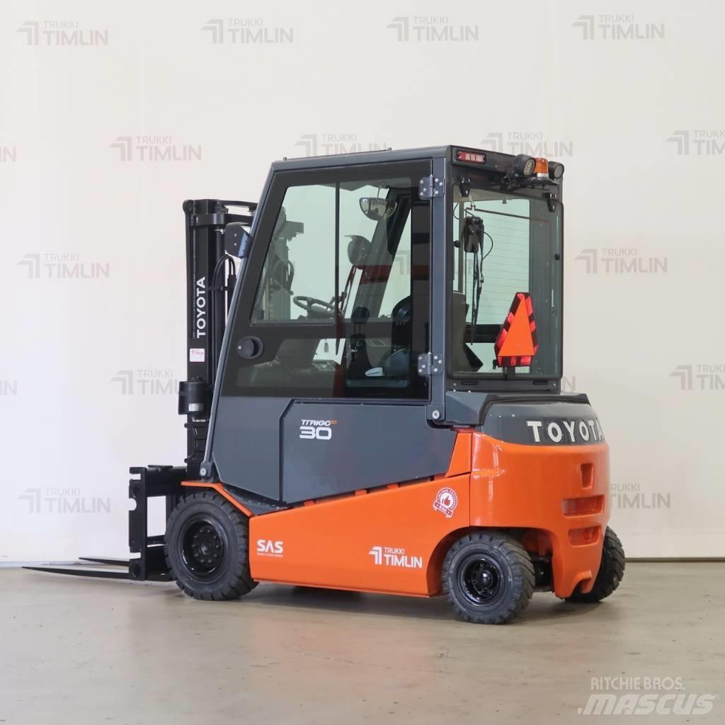 Toyota 8FBMT30 전동 지게차