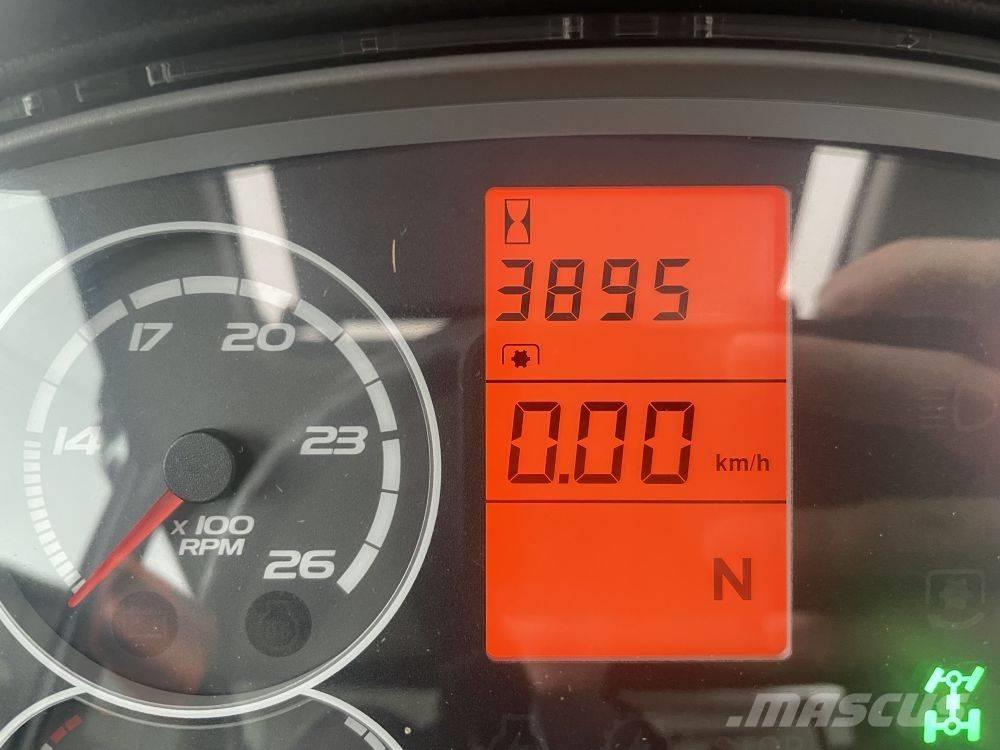 CLAAS Axos 340 CX 트랙터