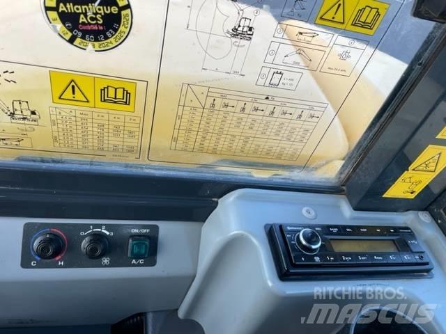 Komatsu PC 80 MR 중형굴삭기 7톤-28톤