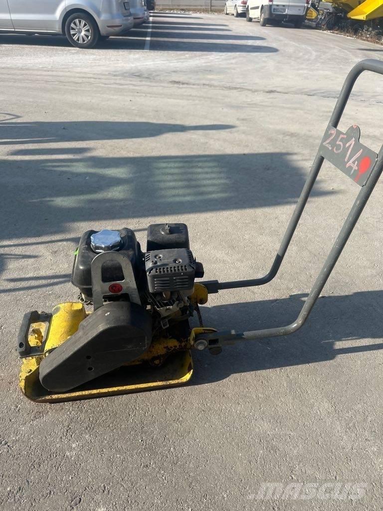Wacker Neuson VP1135 진동롤러