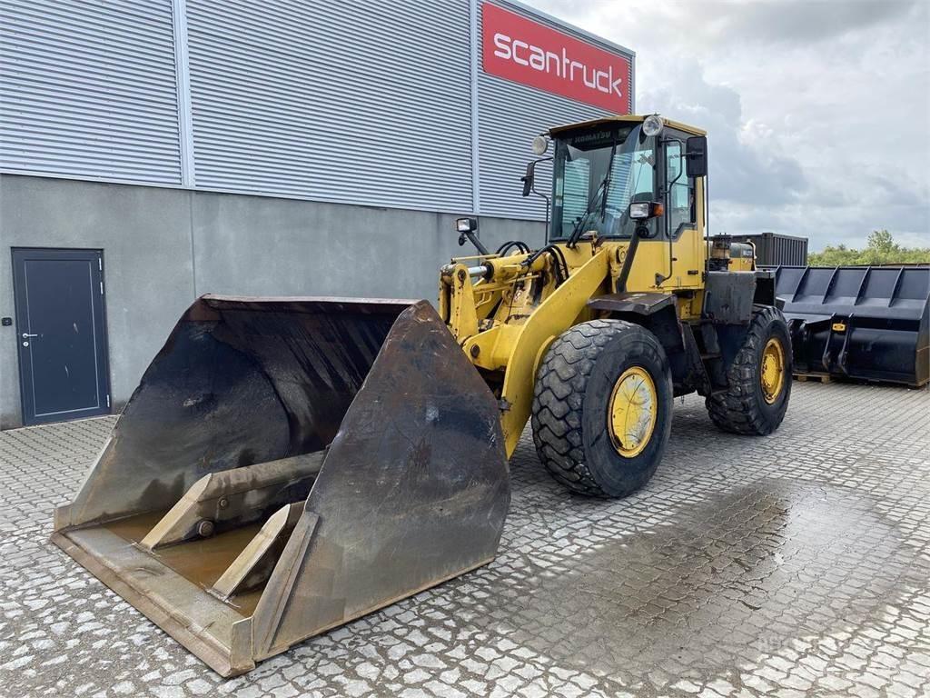 Komatsu WA270-3  휠로우더