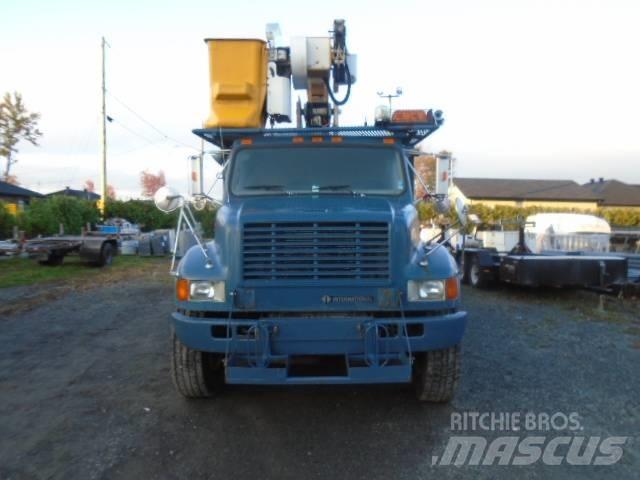 International F 4900 트럭 탑재 고소작업대