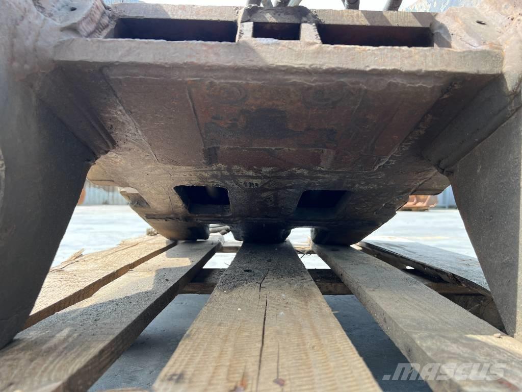 Volvo S3 / 352F 퀵 커넥터