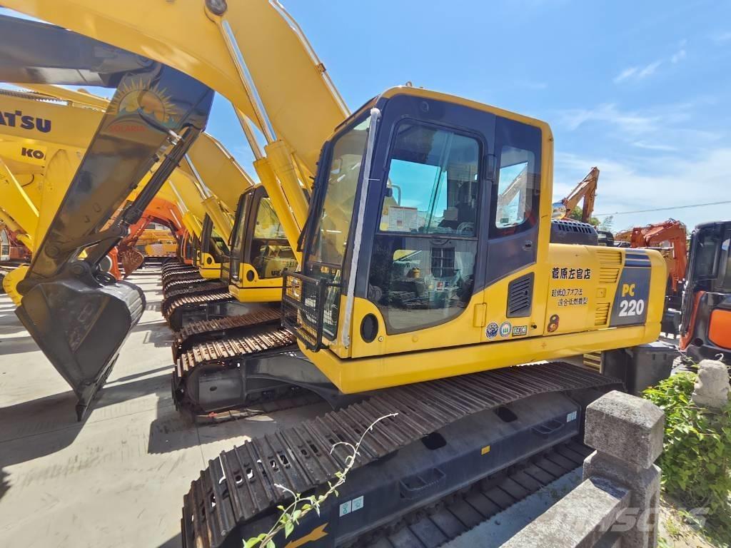 Komatsu PC 220-8 대형 굴삭기 29톤 이상