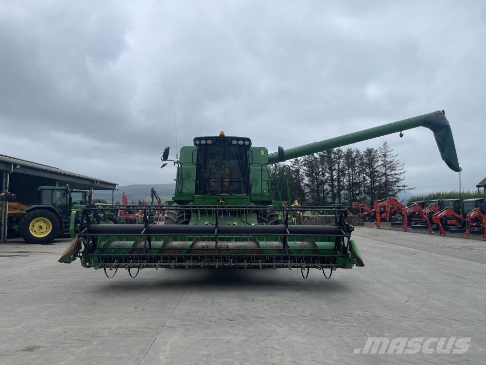 John Deere T 550 콤바인 수확기