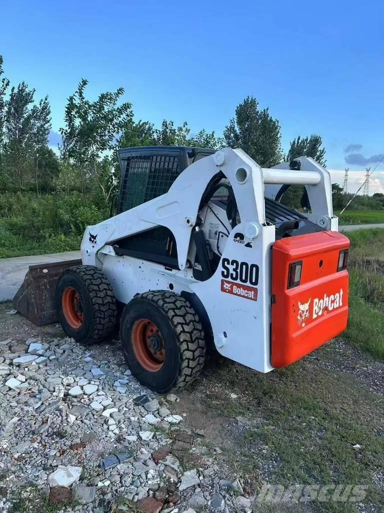 Bobcat S 300  스키드로더