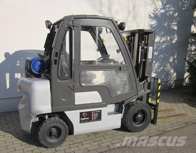 Nissan DX25LPG LPG 지게차