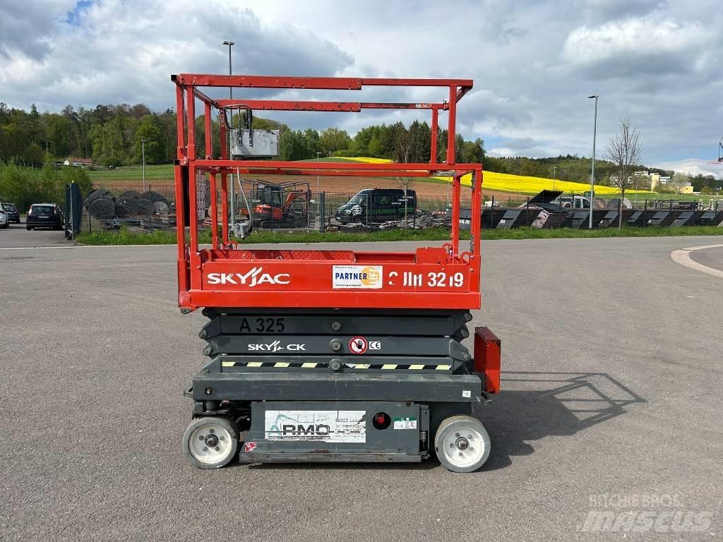 SkyJack SJ III 3219 가위형 리프트