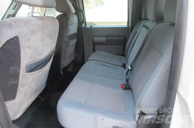 Ford F 550 플랫베드/드롭사이드 트럭