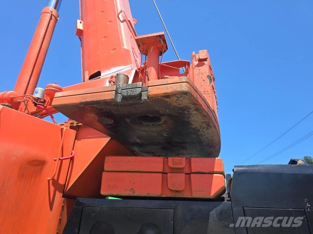 Liebherr LTM 1090-2 A/T 크레인