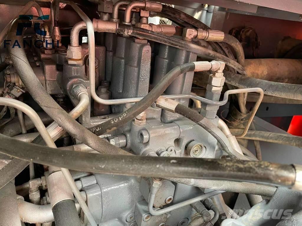 Hitachi EX 200 LC-5 대형 굴삭기 29톤 이상