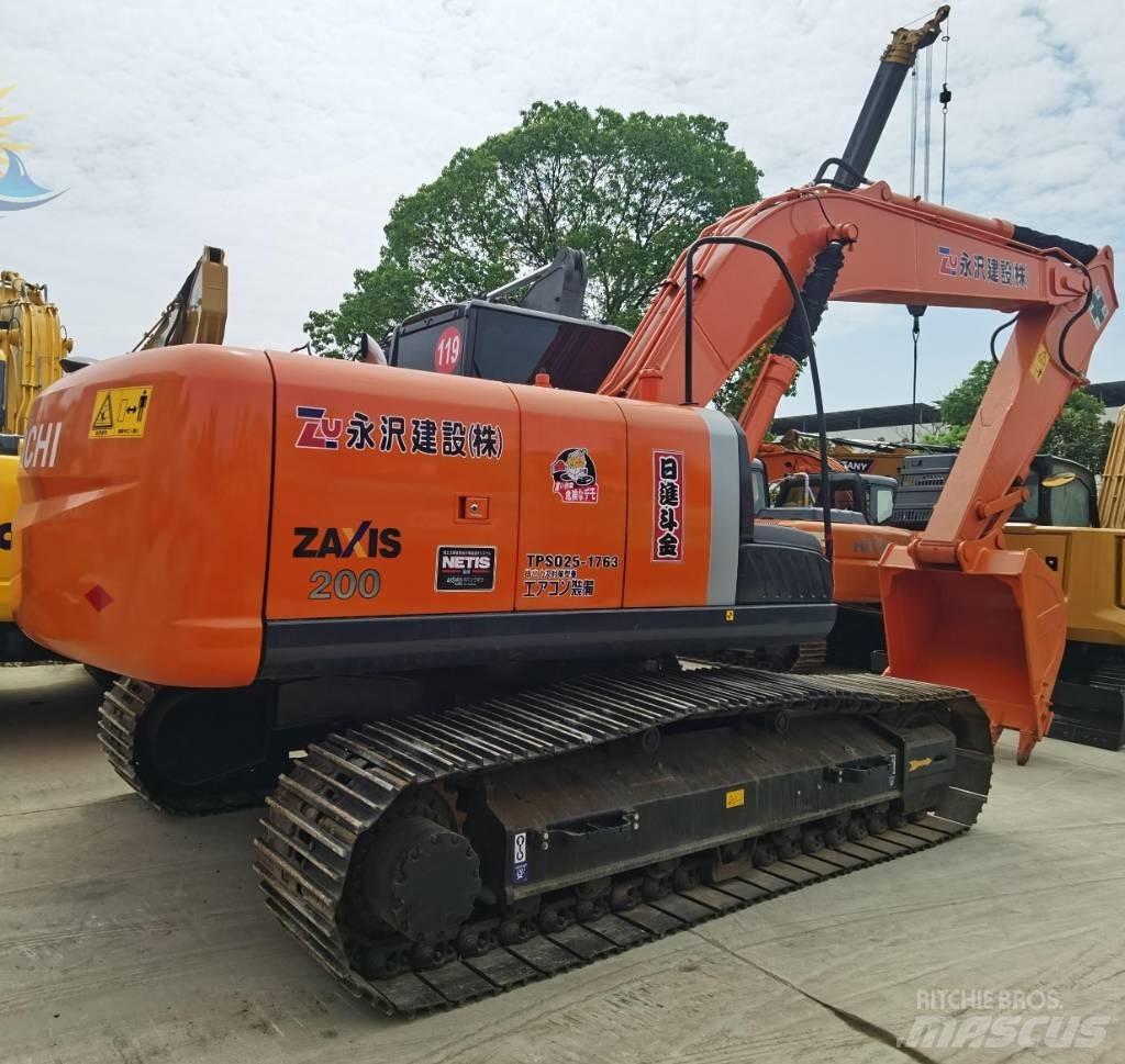 Hitachi ZX 200 대형 굴삭기 29톤 이상