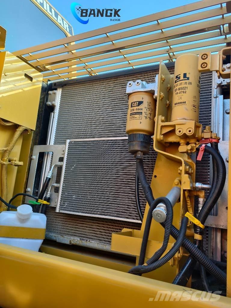 CAT 330 CL 대형 굴삭기 29톤 이상