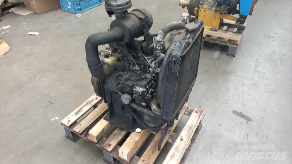 Kubota D850 엔진