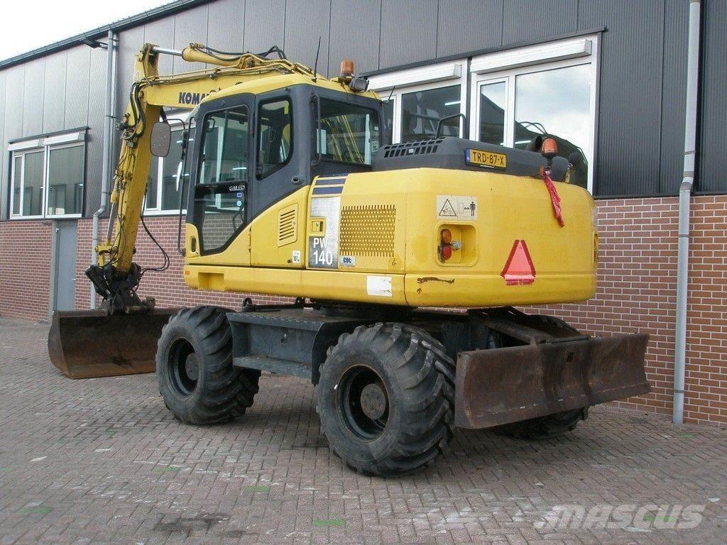 Komatsu PW140-7  휠 굴삭기