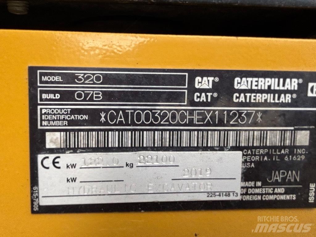 CAT 320 대형 굴삭기 29톤 이상