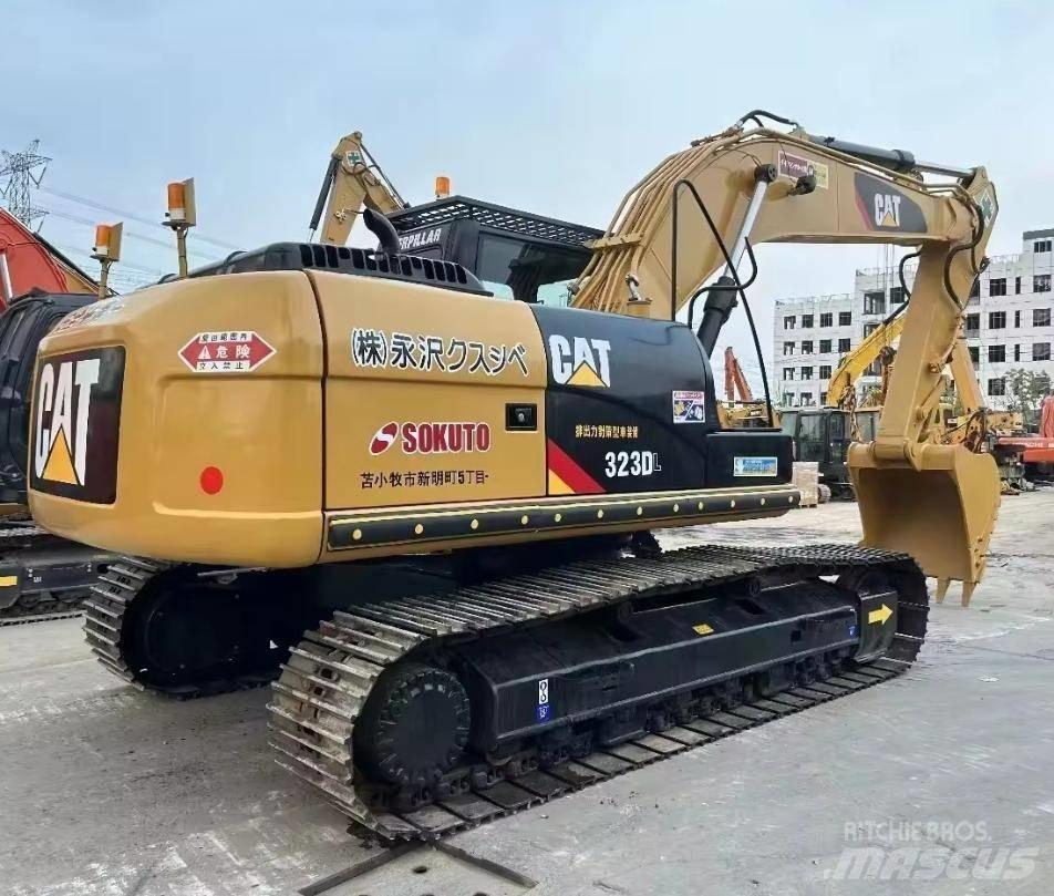 CAT 323 대형 굴삭기 29톤 이상