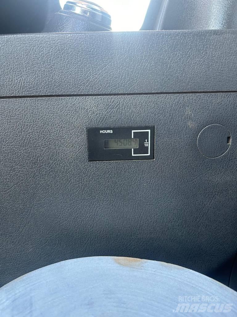 Hyundai HX220L 대형 굴삭기 29톤 이상