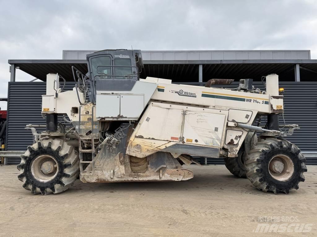 Wirtgen WR 2500S 아스팔트 리사이클러