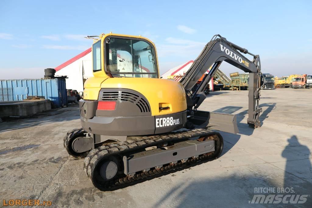 Volvo ECR 88 PLUS 중형굴삭기 7톤-28톤