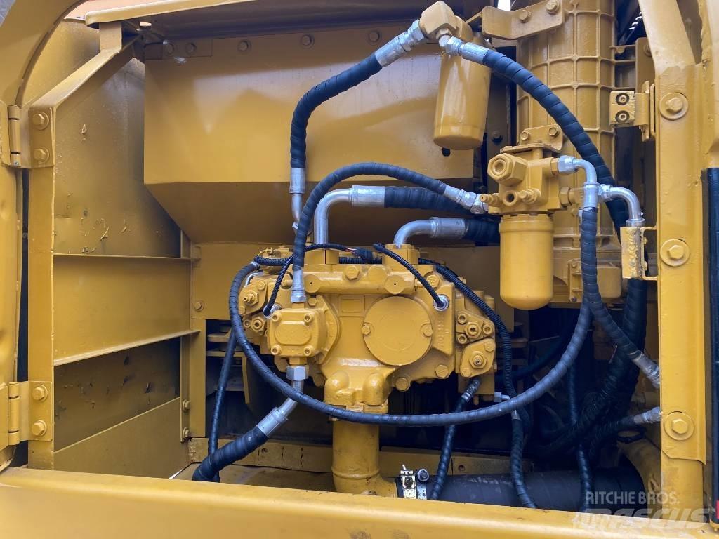 CAT 320 C L 대형 굴삭기 29톤 이상