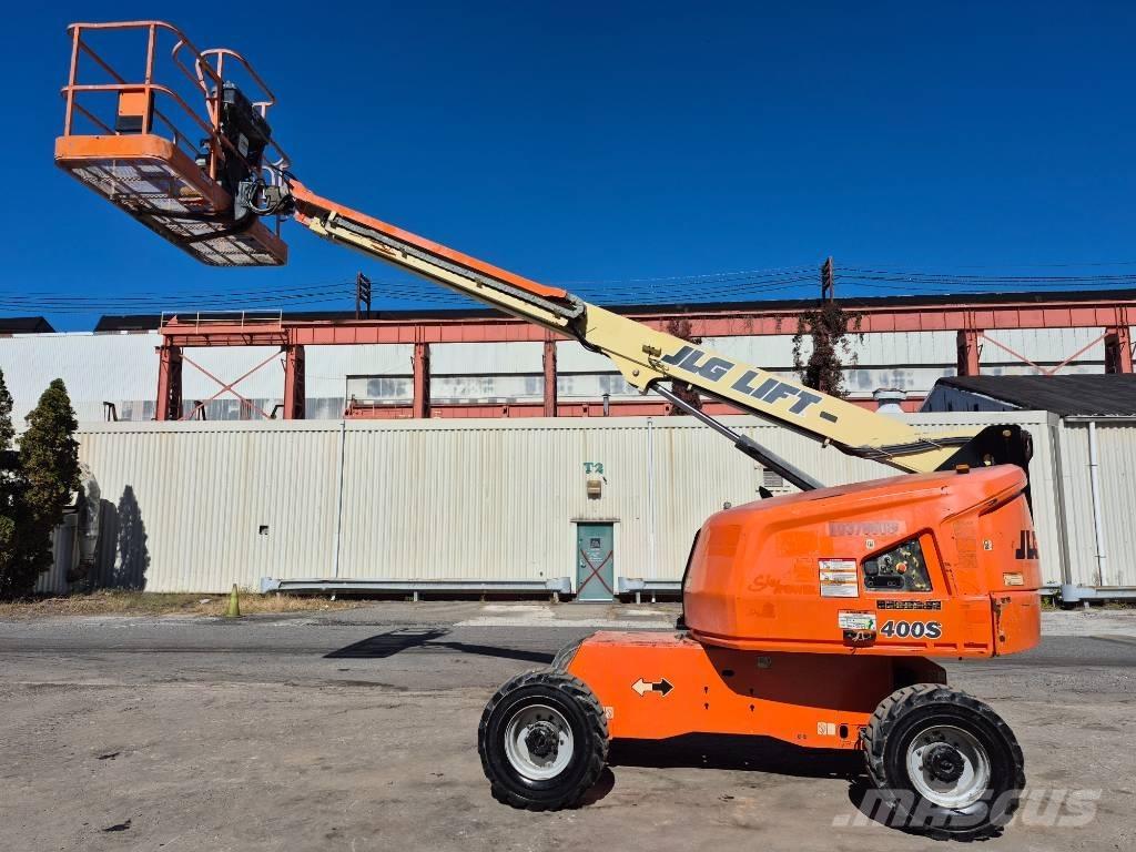 JLG 400 S 견인식 전동이동 리프트
