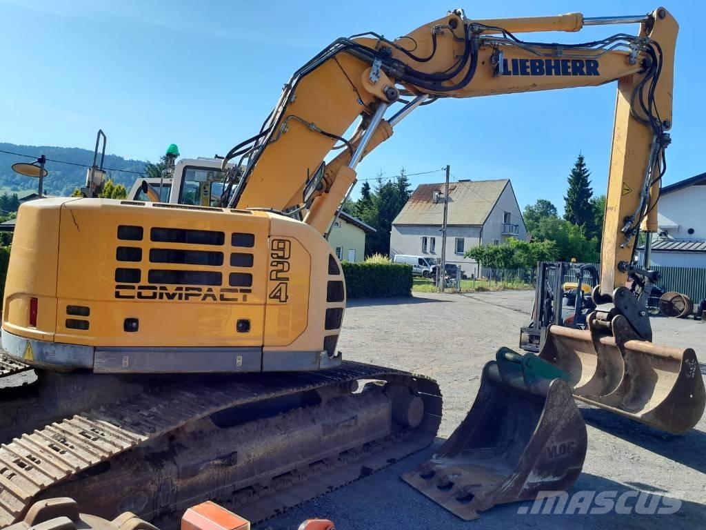 Liebherr R 924 대형 굴삭기 29톤 이상