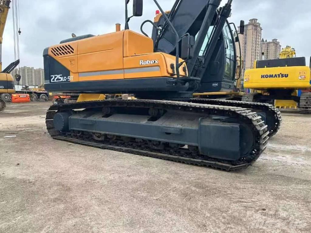 Hyundai 225LC-9T 대형 굴삭기 29톤 이상