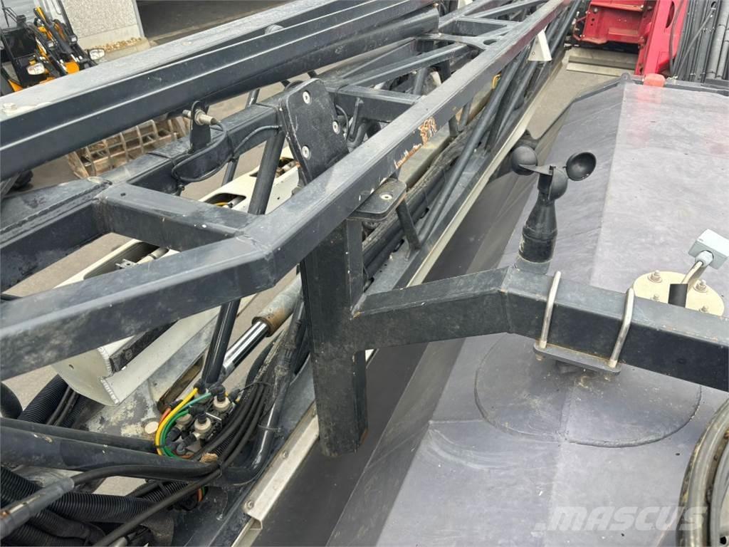 Horsch Leeb 8GS 견인형 분무기