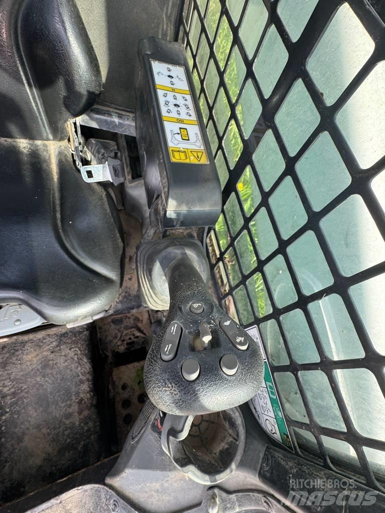 Bobcat S 570  스키드로더