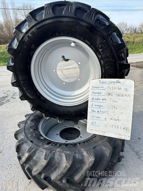  GREENEX 320/70R28 타이어, 휠 및 림
