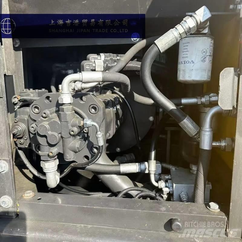 Volvo EC 150 대형 굴삭기 29톤 이상
