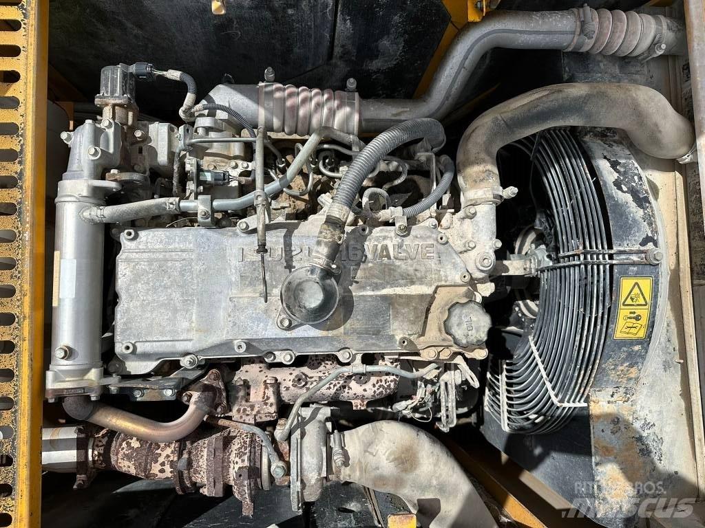 JCB JS 240 N LC 대형 굴삭기 29톤 이상