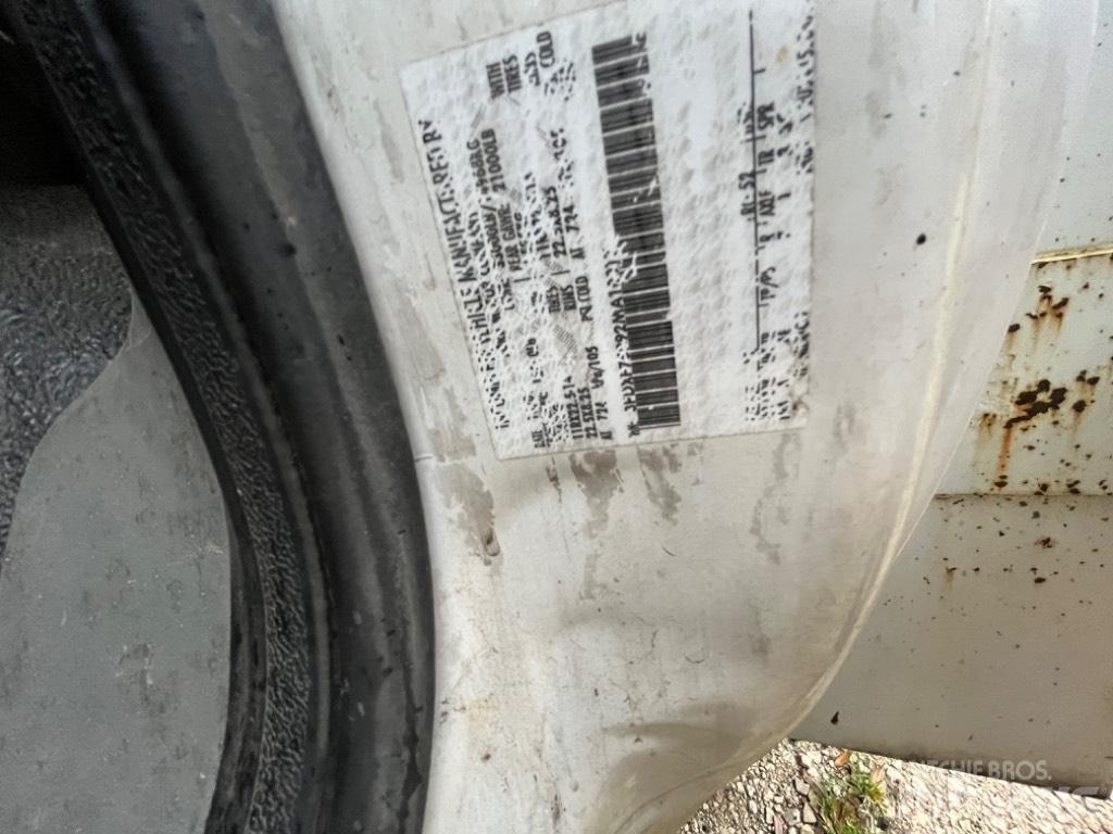 Ford F 750 트럭 탑재 고소작업대