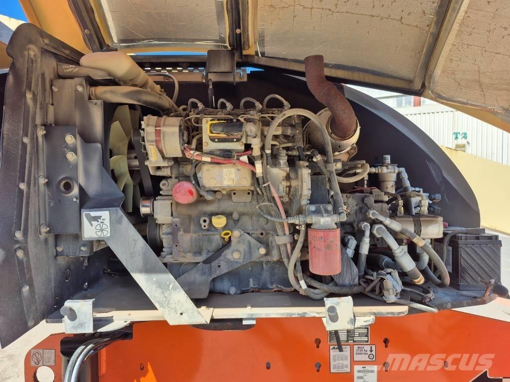 JLG 400 S 견인식 전동이동 리프트